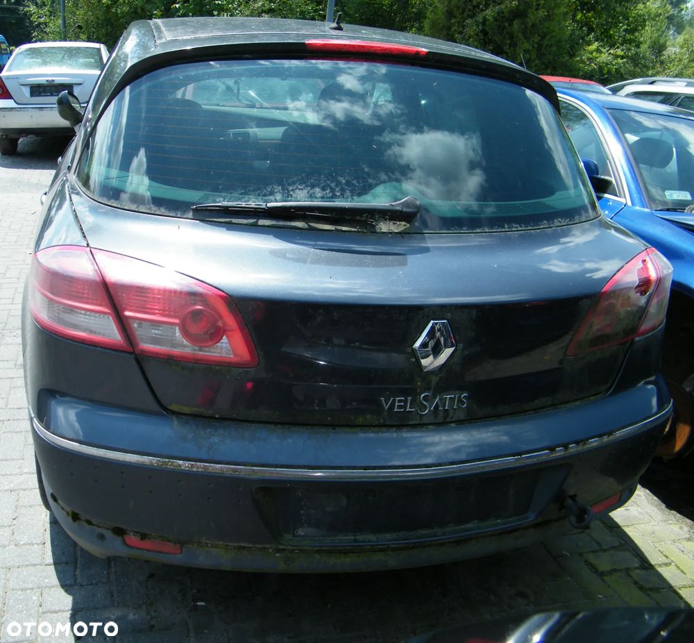 Renault Vel Satis I  (01-05r.) 3.0 DCI 180KM. Silnik P9X 701 Skrzynia SU1 021 lakier TEB66 – Grey eclipse bc. Cały na części GWARANCJA !!!  Przód Tył Zestaw Komplet Drzwi Klapa Zderzak Błotnik Maska Grill Atrapa Szyba Pas Lampa Lusterko Boczki Fotel Kanapa Kokpit Deska Rozdzielcza Przełącznik Włącznik Sterownik Przewody Wiązka Instalacja Moduł Komputer Czujnik Listwa Pompa Alternator Wtryski Głowica Rozrusznik Kompresor Sprzęgło Dwumas Silnik Skrzynia ABS Klimatyzacji Paliwa Wspomagania Kolektor Turbina Przepustnica Zawór Chłodnica Koło Hak Belka Sanki Zawieszenie Mcpherson Półoś Amortyzator Wydech Tłumik Zacisk Most - 4