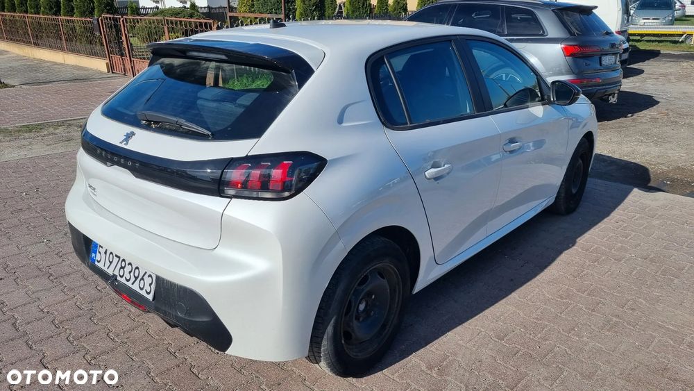 Peugeot 208 - 3