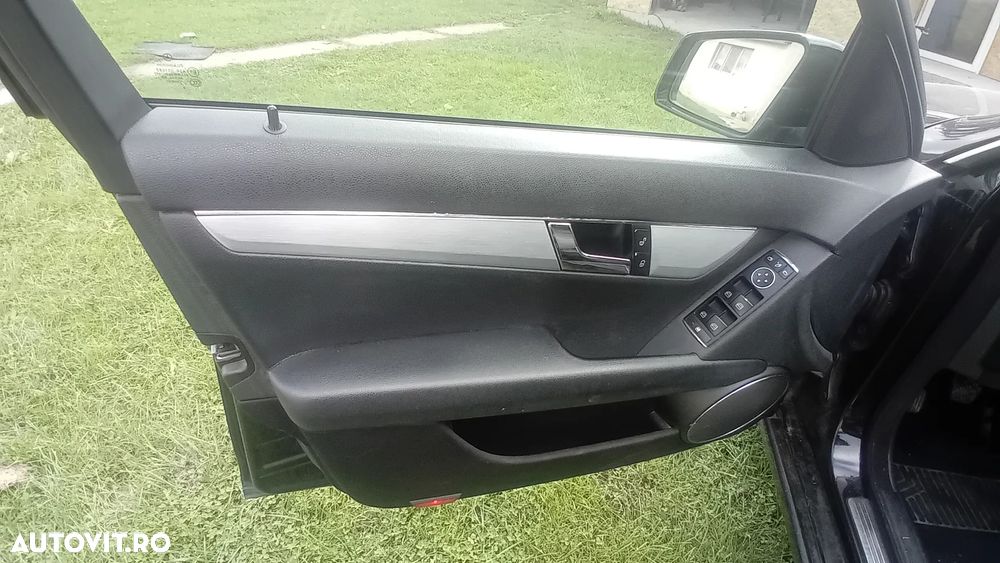 Mercedes-Benz C ver-200-t-cdi-dpf-avantgarde - 4