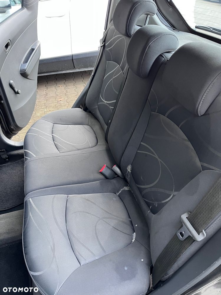 Chevrolet Spark 1.0 Base+ - 21