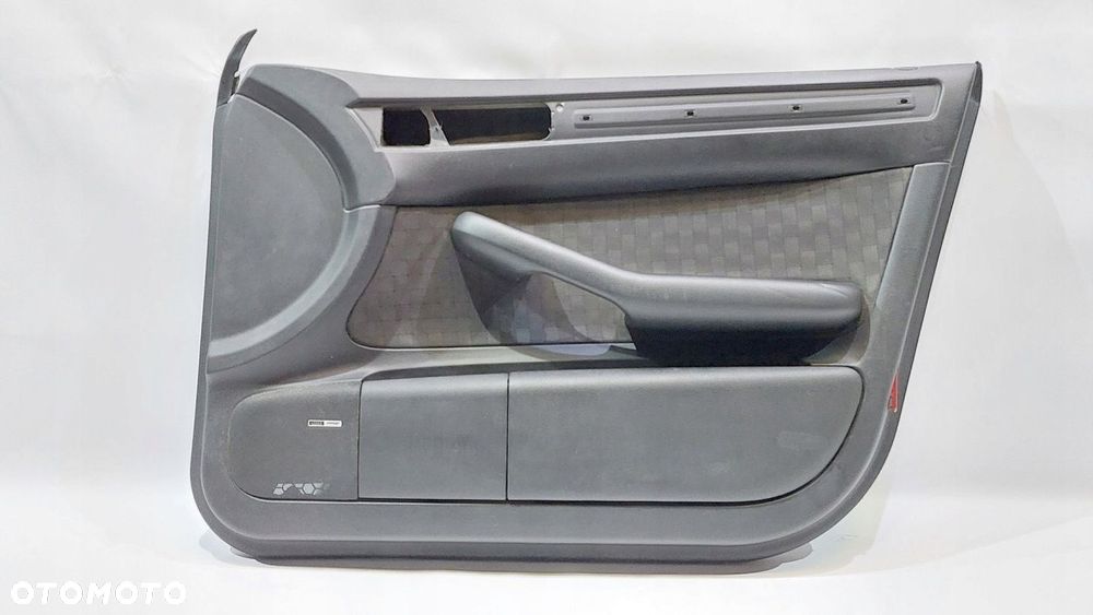 TAPICERKA BOCZEK DRZWI PRZÓD PRAWY AUDI A6 C5 - 1