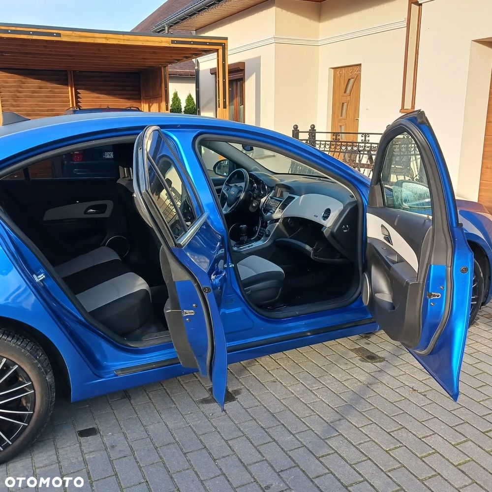 Chevrolet Cruze - 4