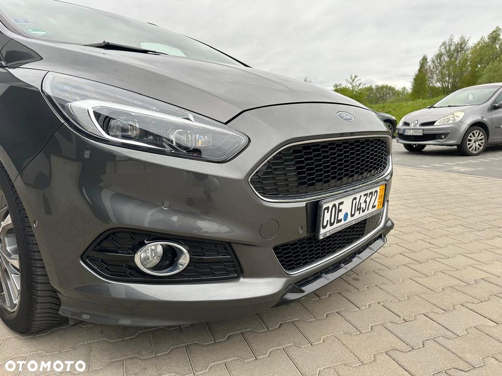 Ford S-Max - 13