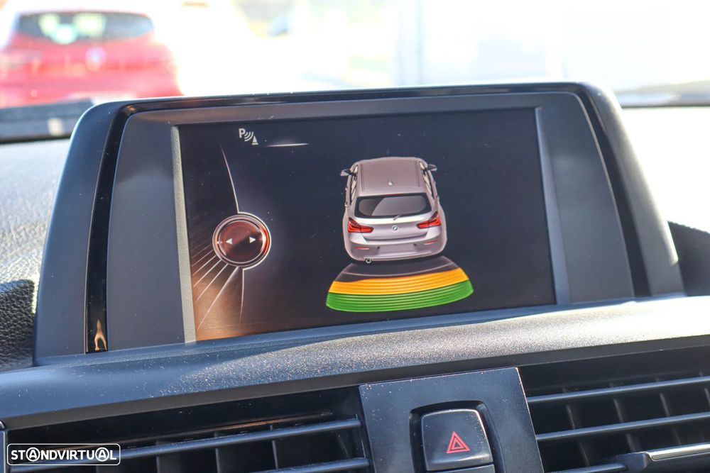 BMW 116 d Pack M - 9