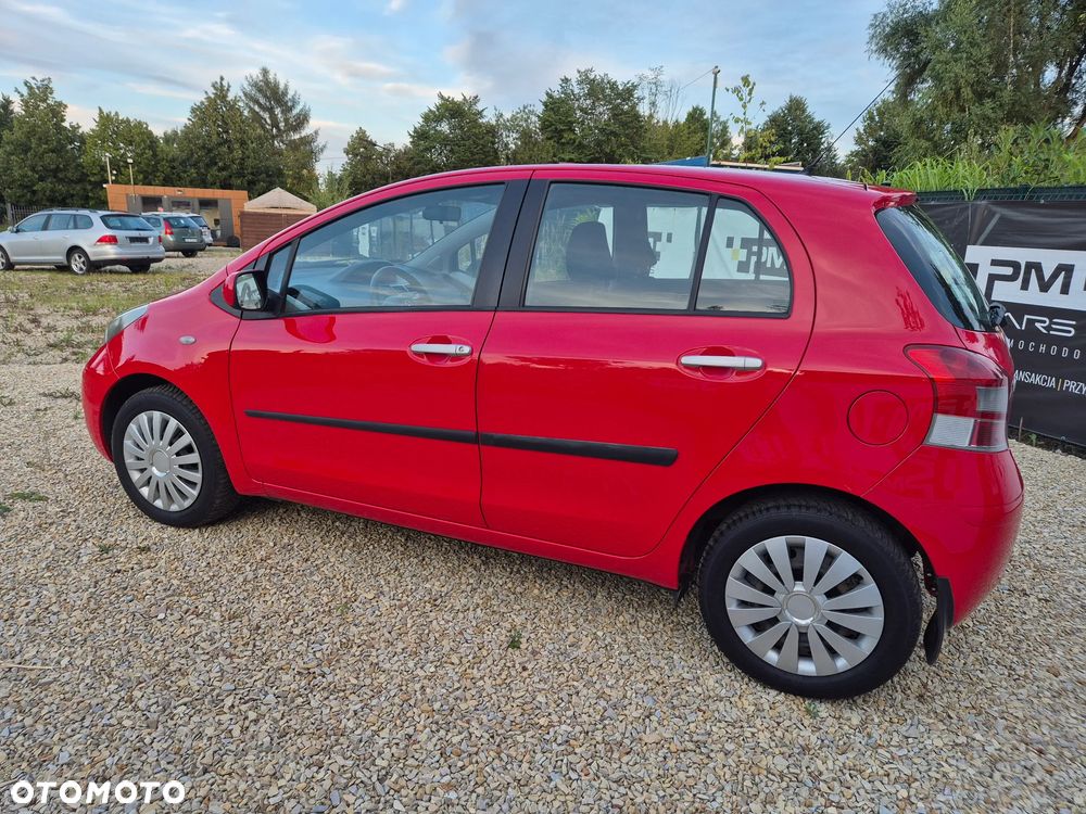 Toyota Yaris - 12
