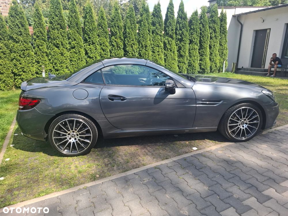Mercedes-Benz SLC 200 9G-TRONIC RedArt Edition - 17