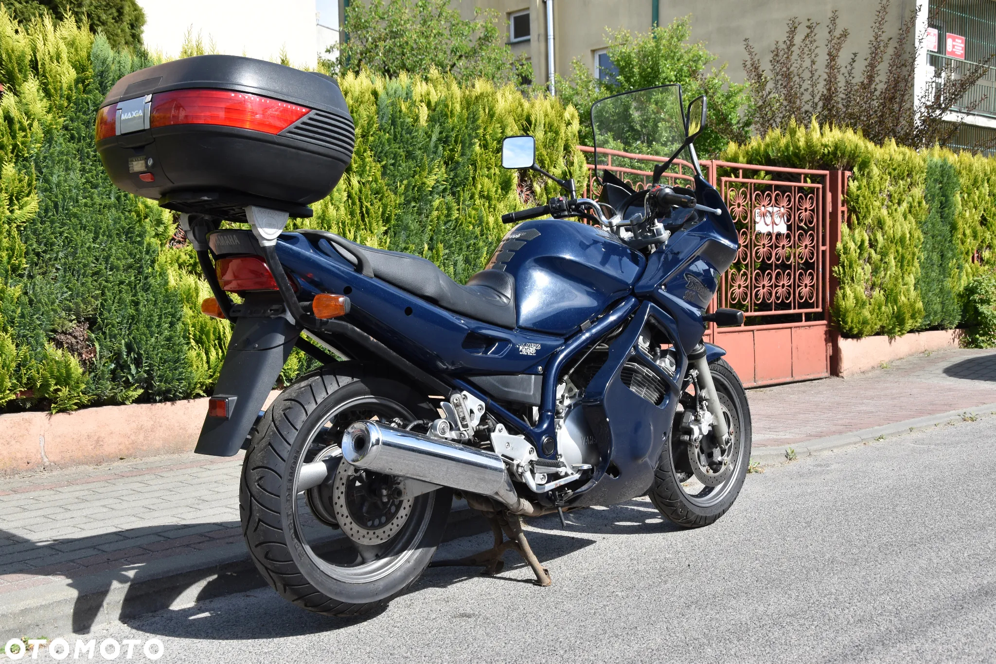 Yamaha XJ - 6