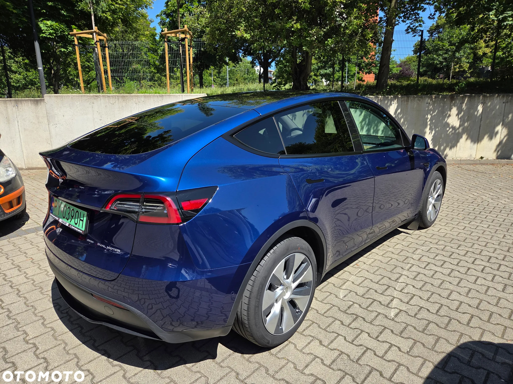 Tesla Y Model Long Range Dual Motor AWD - 3