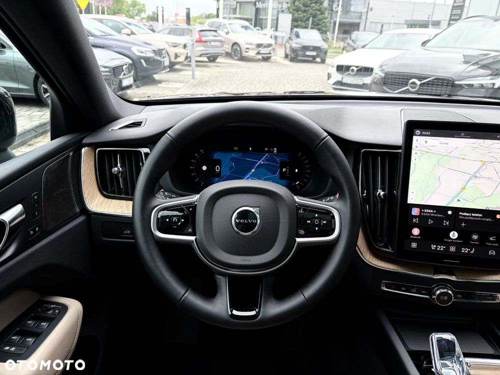 Volvo XC 60 B5 B AWD Plus Dark - 9