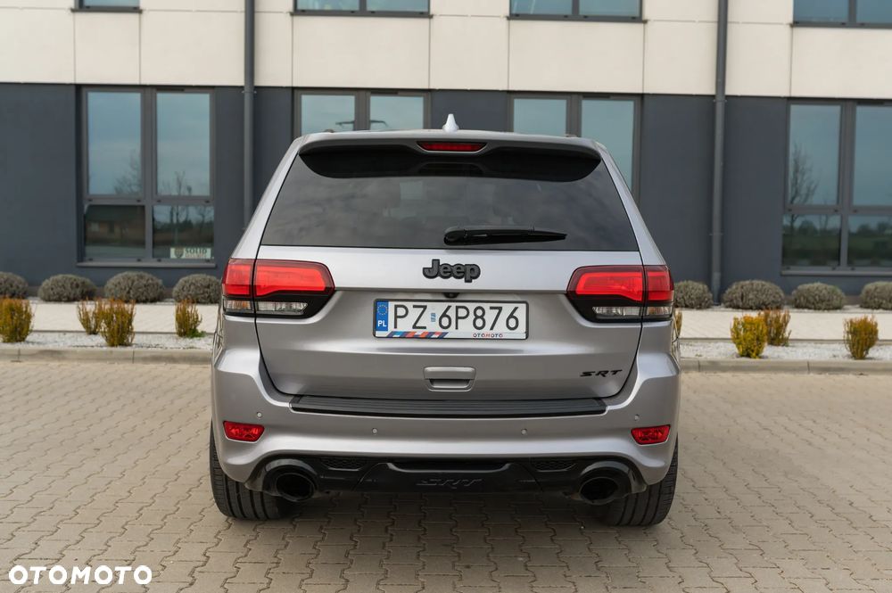 Jeep Grand Cherokee SRT - 9