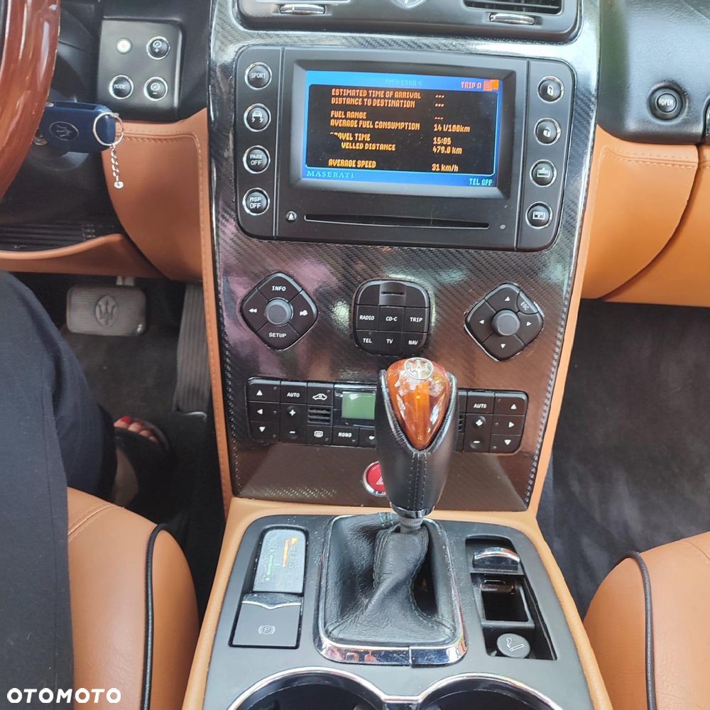 Maserati Quattroporte - 8