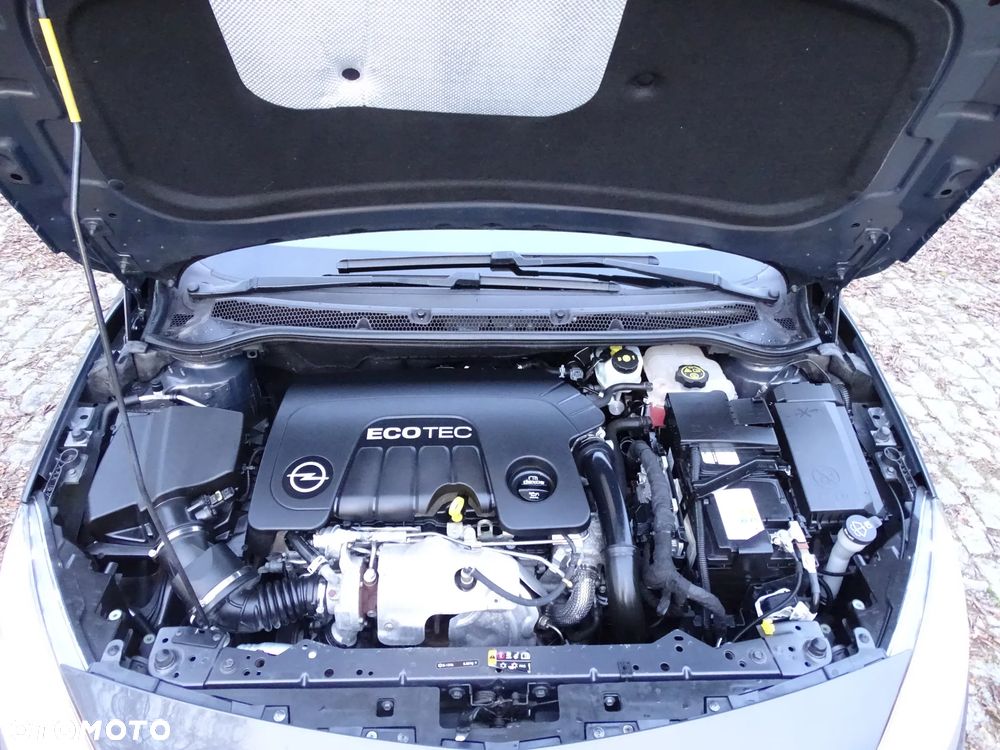 Opel Astra 1.6 CDTI DPF ecoFLEX TourerStart/Stop Exklusiv - 11