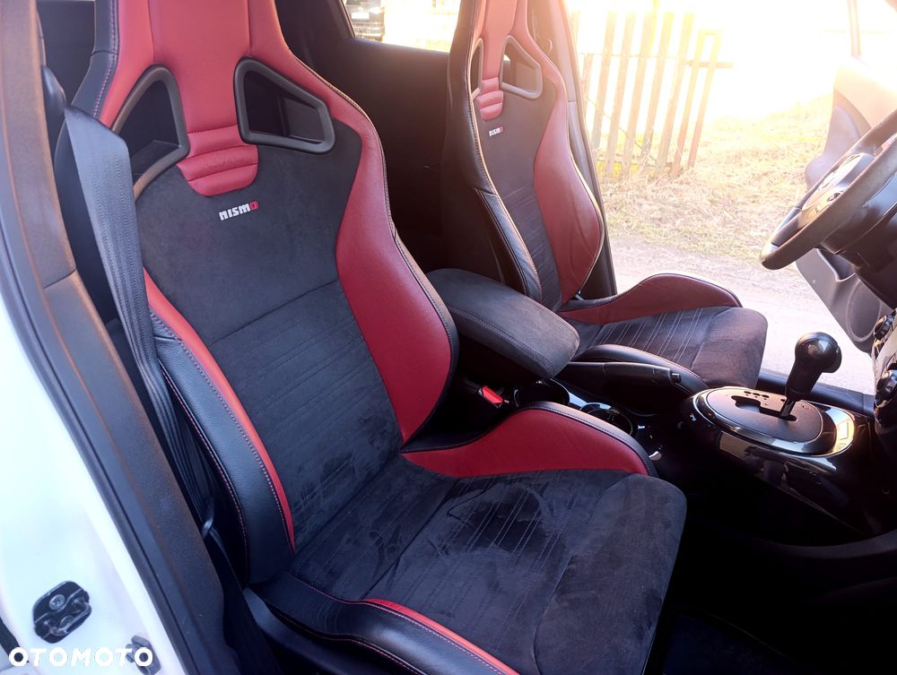 Nissan Juke 1.6 DIG-T ALL-MODE 4x4i Xtronic Nismo RS - 11