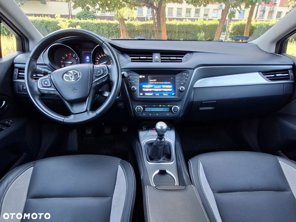 Toyota Avensis 1.8 Prestige - 23