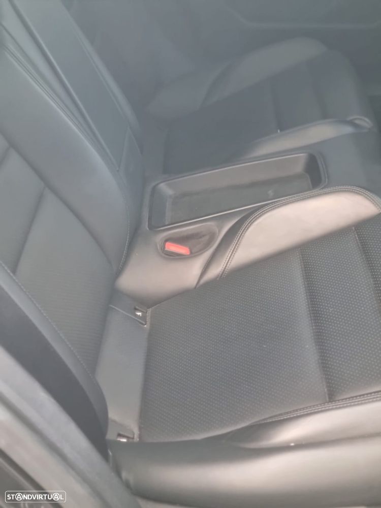 Porsche Taycan Standard - 7