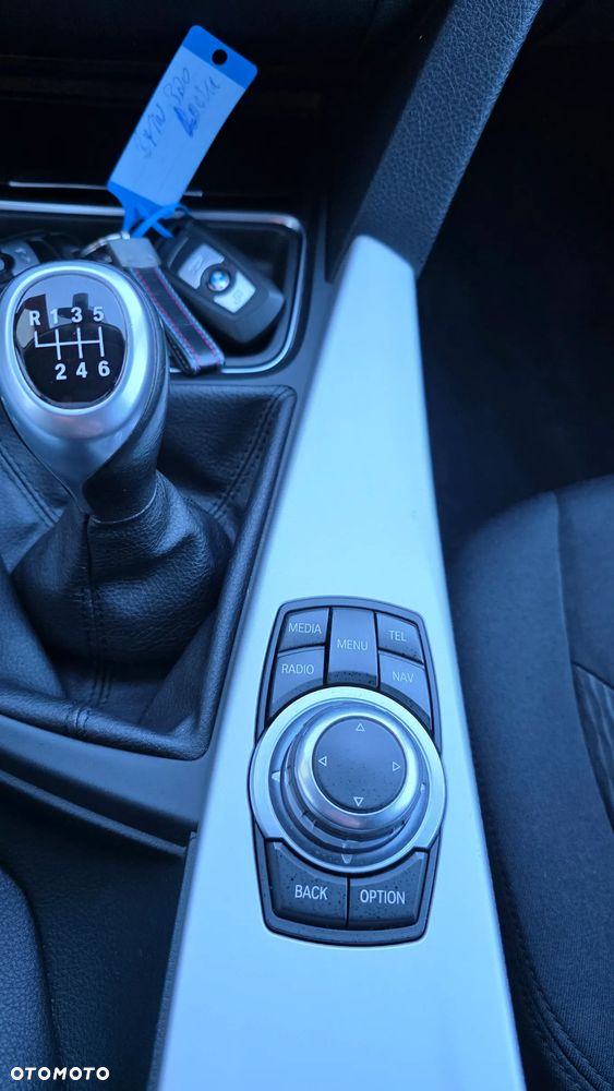 BMW Seria 3 320i Modern Line - 26