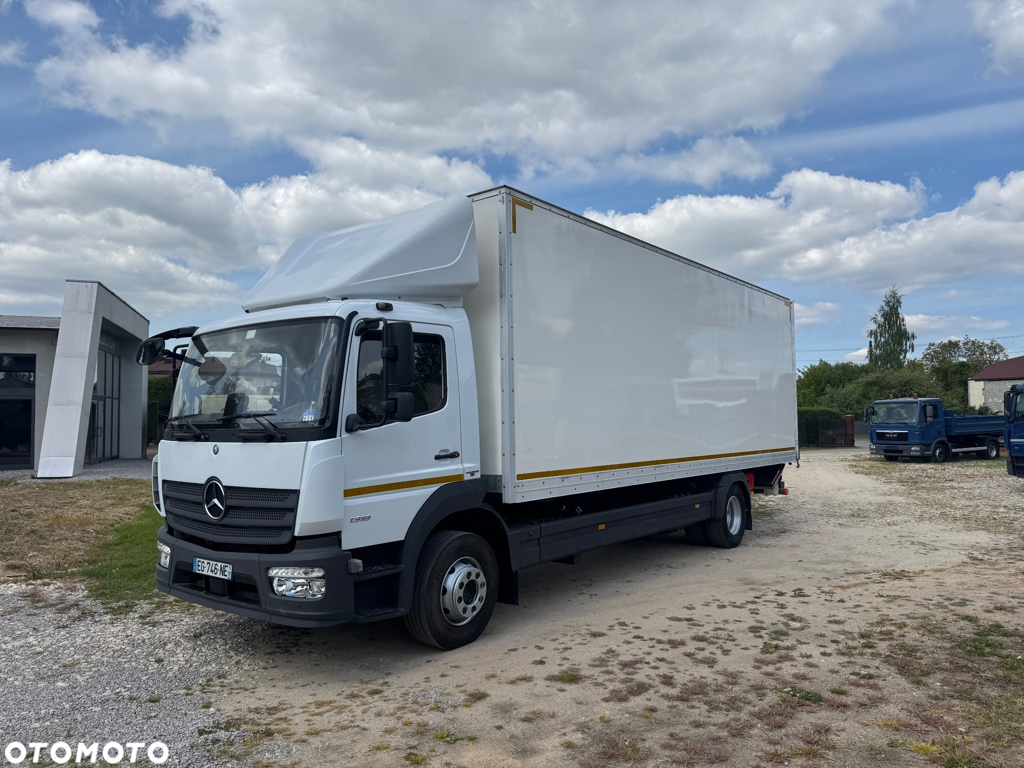 Mercedes-Benz ATEGO 1318 Kontener 7.50/ WINDA / Przebieg 170 tyś km - 2