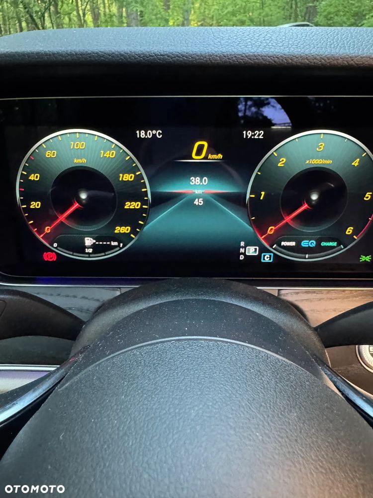 Mercedes-Benz Klasa E 220 d 4-Matic Business Edition - 3