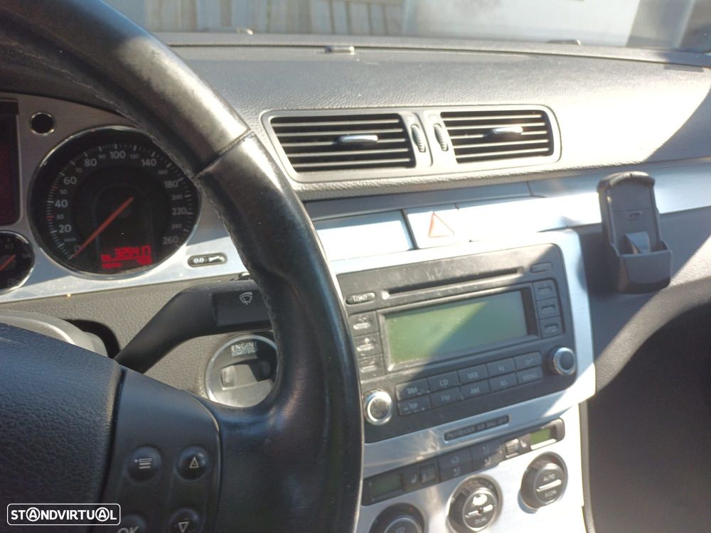 VW Passat 2.0 TDI Highline - 11