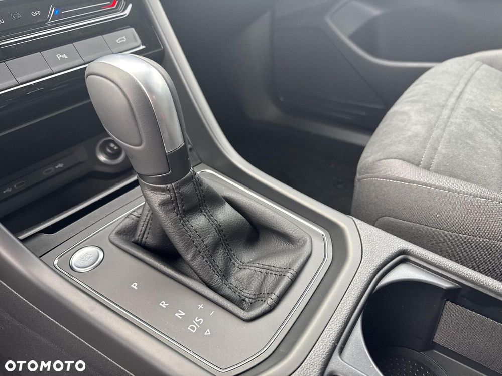 Volkswagen Touran 1.5 TSI EVO Comfortline Plus DSG - 18