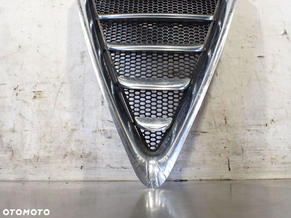 GRILL ATRAPA ALFA ROMEO GT - 2