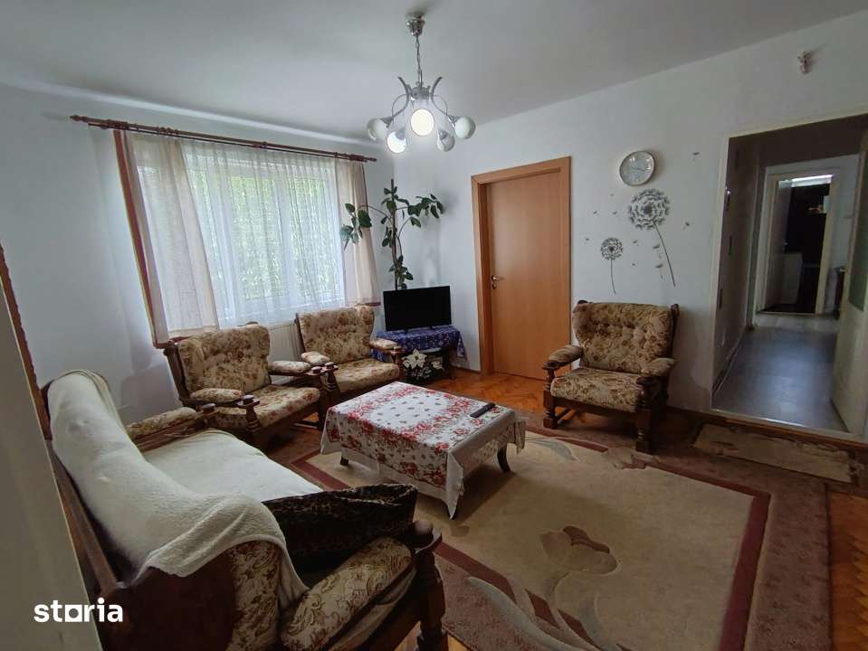Apartament 4 camere, etaj 4/4, cu acoperis – zona Sasar, Baia Mare — fotografia 3