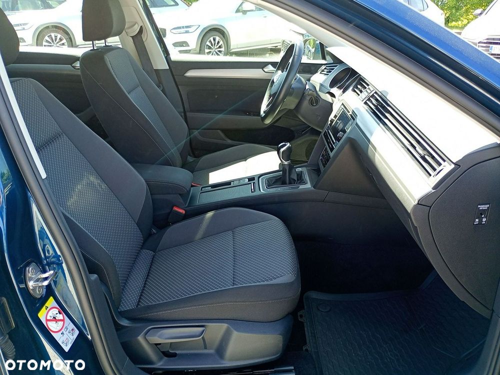 Volkswagen Passat Variant 2.0 TDI EVO Essence - 28