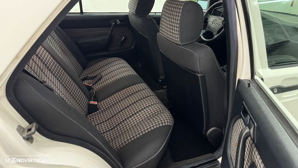 Mercedes-Benz A 190 - 27