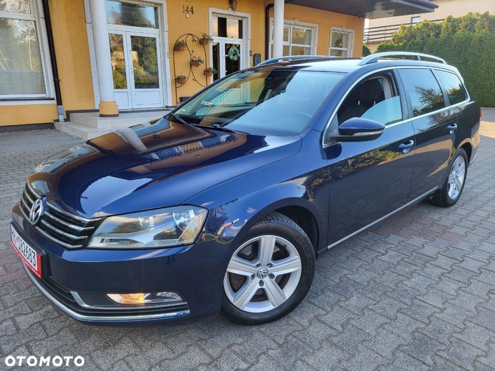 Volkswagen Passat - 1