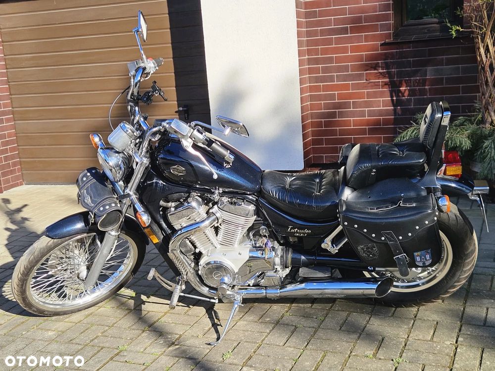 Suzuki Intruder - 3