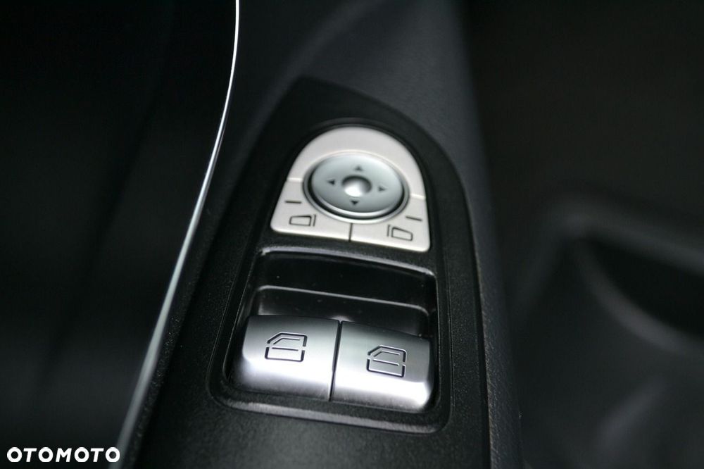 Mercedes-Benz Vito - 20