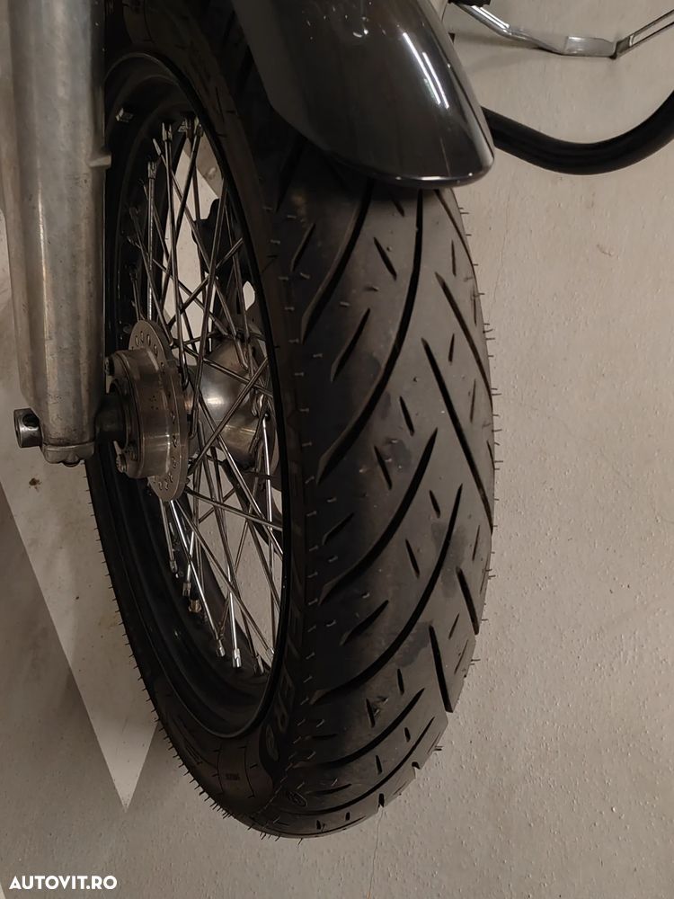 Harley-Davidson Dyna Street Bob - 11