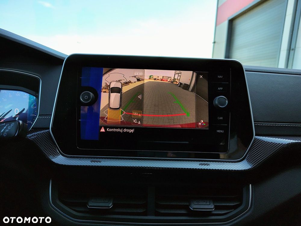 Volkswagen T-Cross - 19