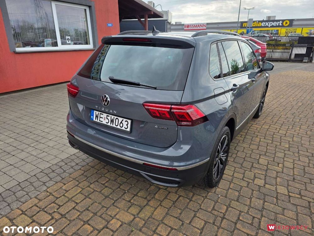 Volkswagen Tiguan - 11
