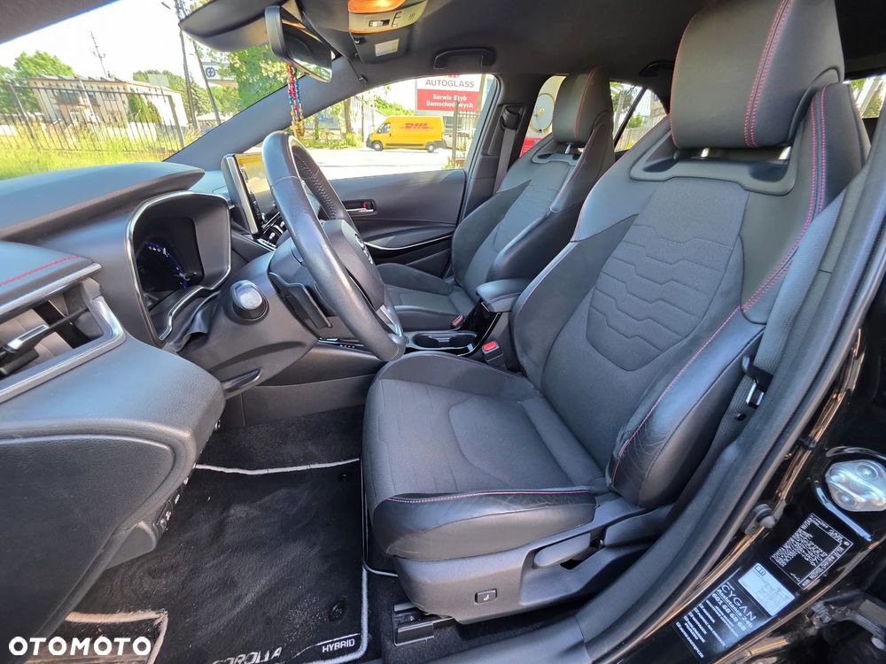 Toyota Corolla 2.0 Hybrid Executive - 11