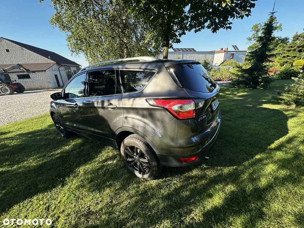 Ford Kuga 2.0 TDCi 2x4 Titanium - 18
