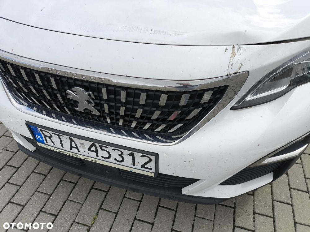 Peugeot 3008 1.2 PureTech Active S&S EAT8 - 11