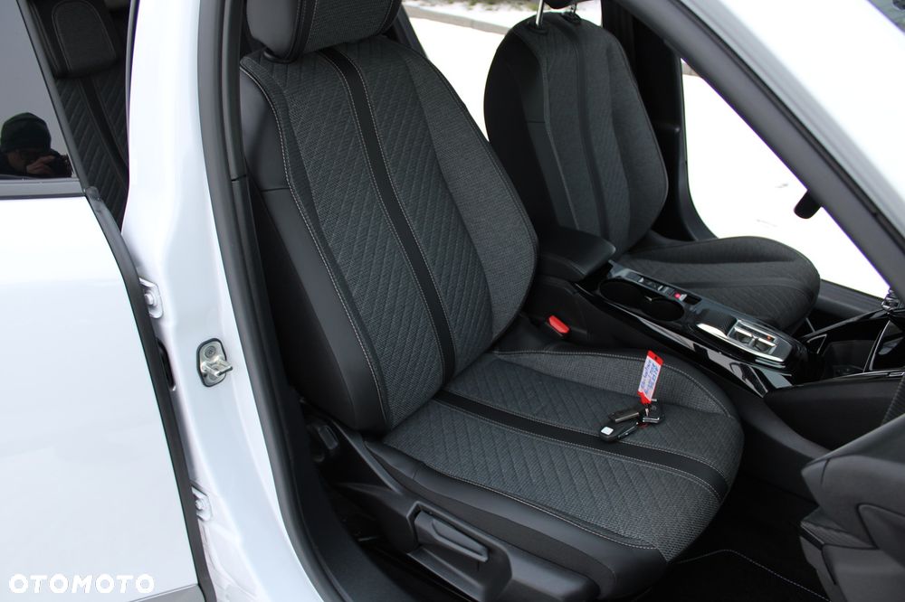 Peugeot 2008 PureTech 130 Stop&Start EAT6 Allure - 36