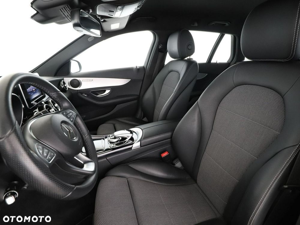 Mercedes-Benz Klasa C 200 4Matic 9G-TRONIC Avantgarde - 14