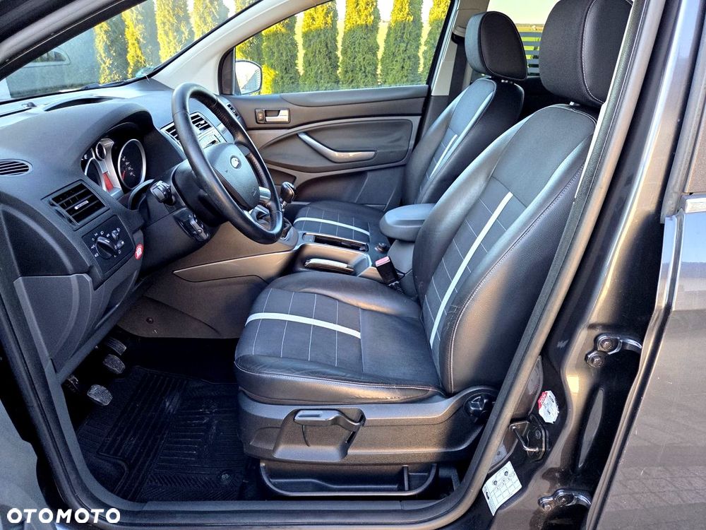 Ford Kuga - 14