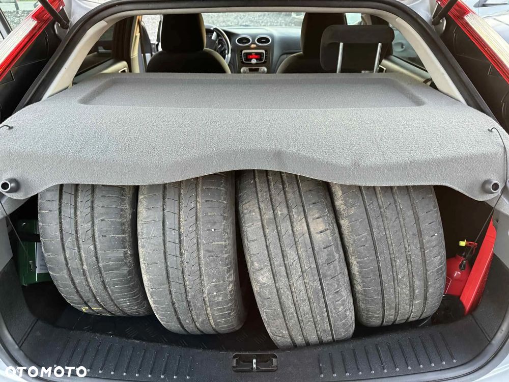 Ford Focus 1.8 TDCi Ghia - 18