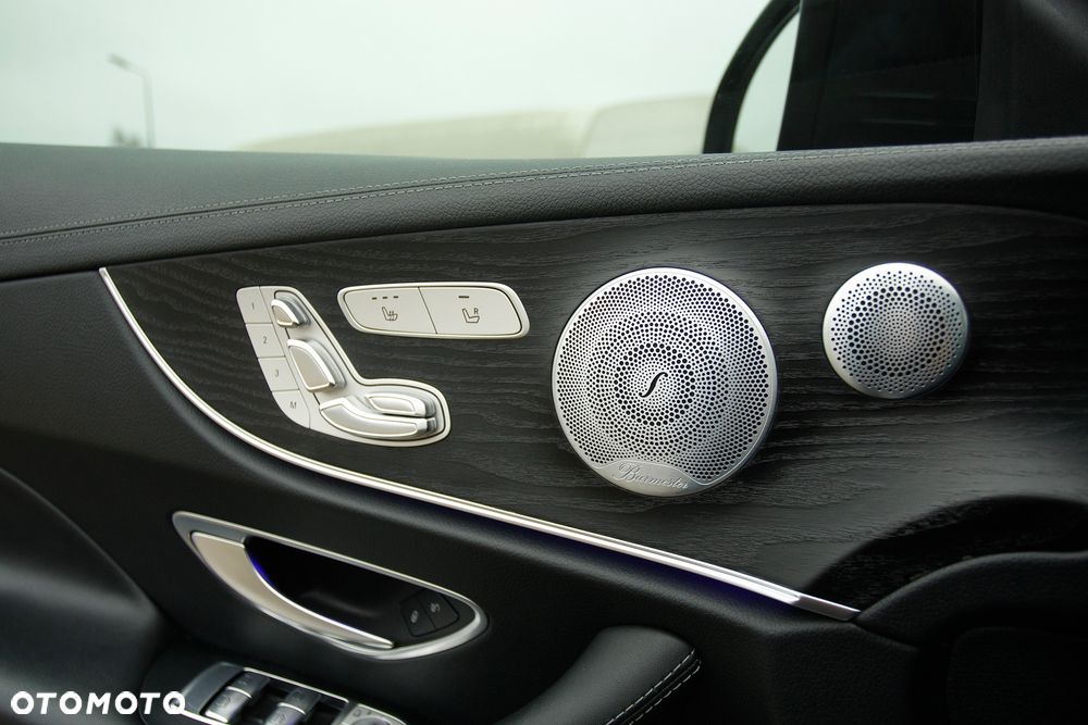 Mercedes-Benz Klasa E 220 d 4-Matic 9G-TRONIC - 23