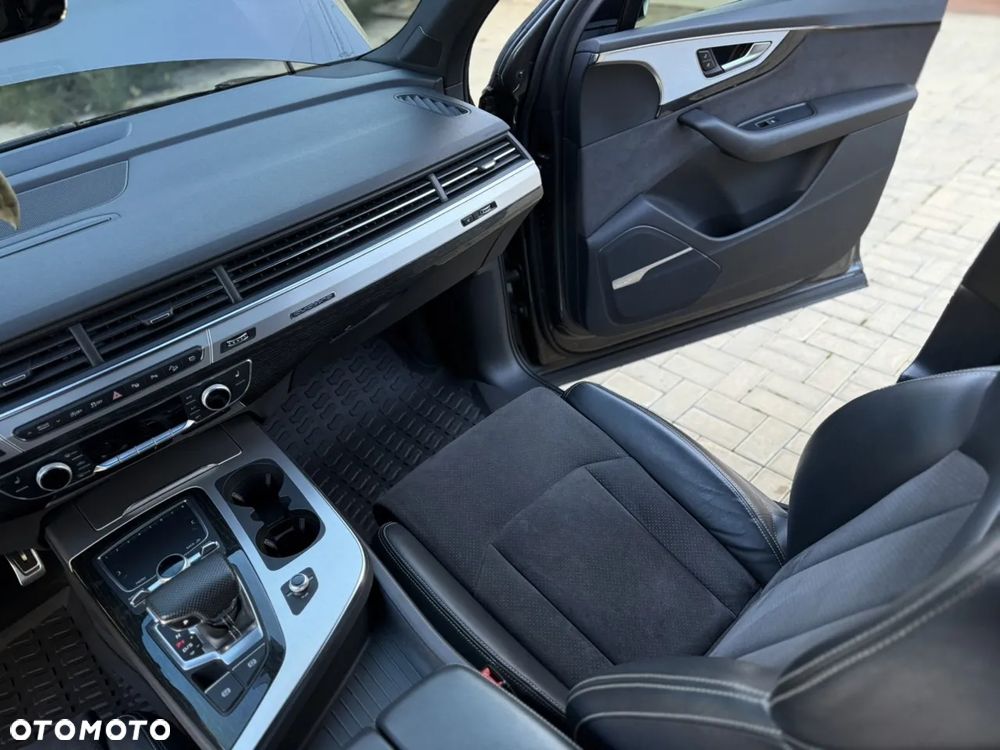 Audi Q7 - 26