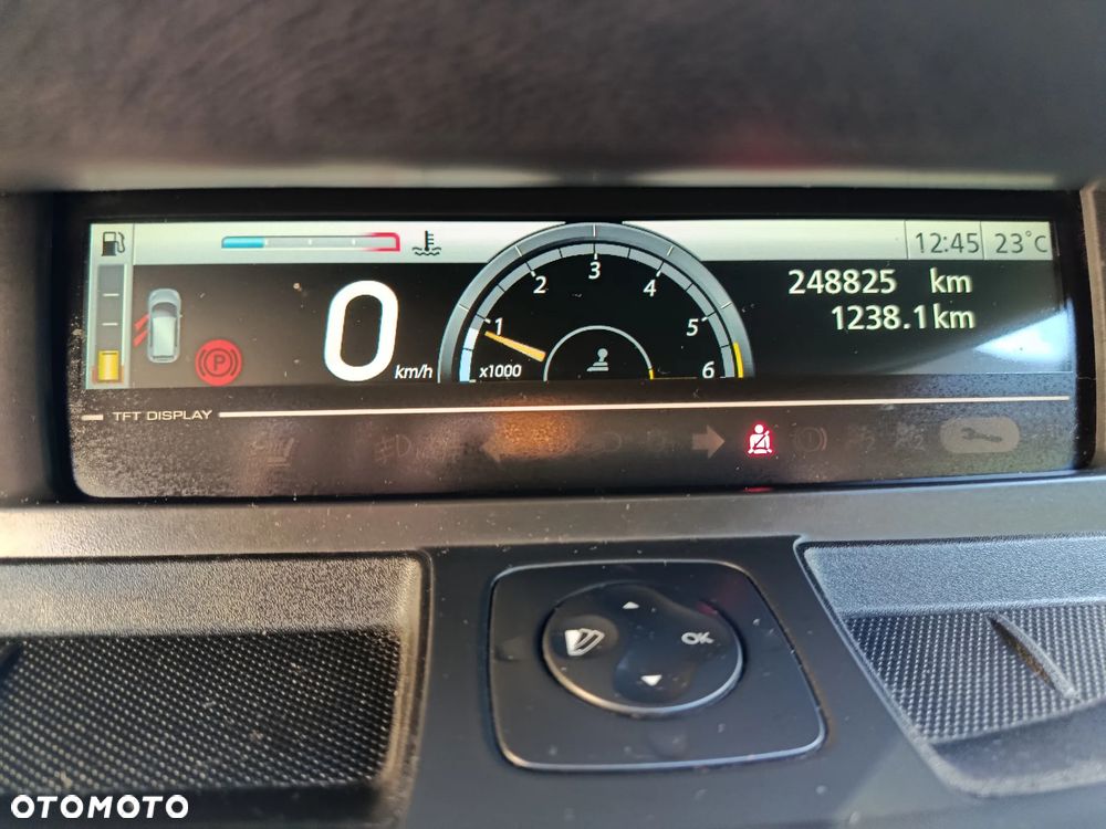 Renault Grand Scenic - 8