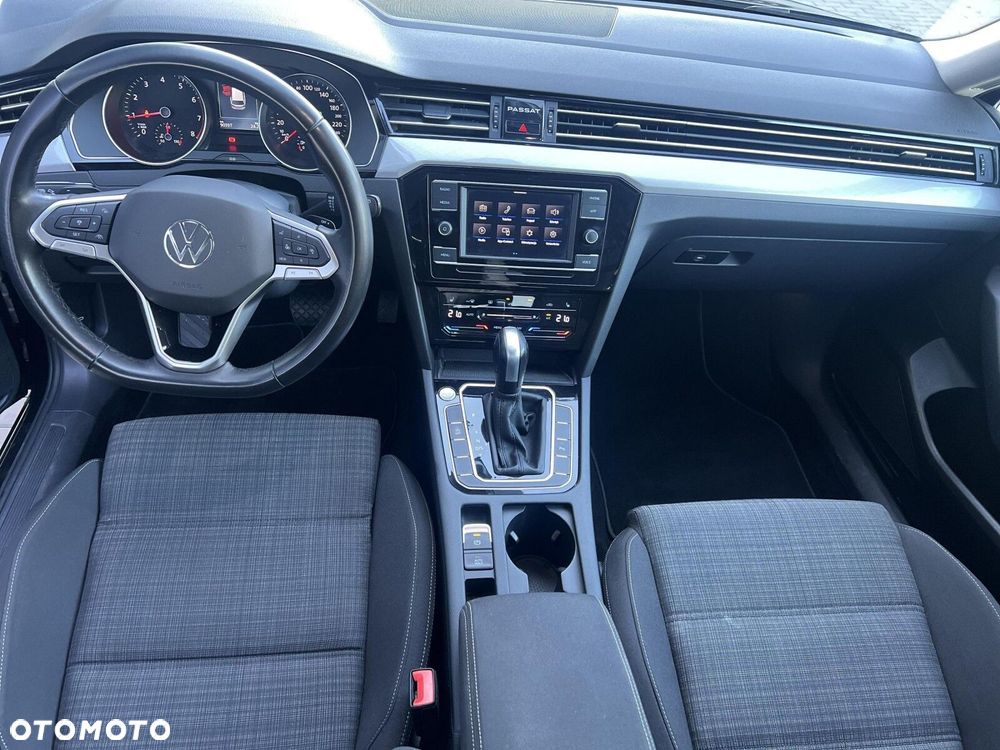 Volkswagen Passat - 9