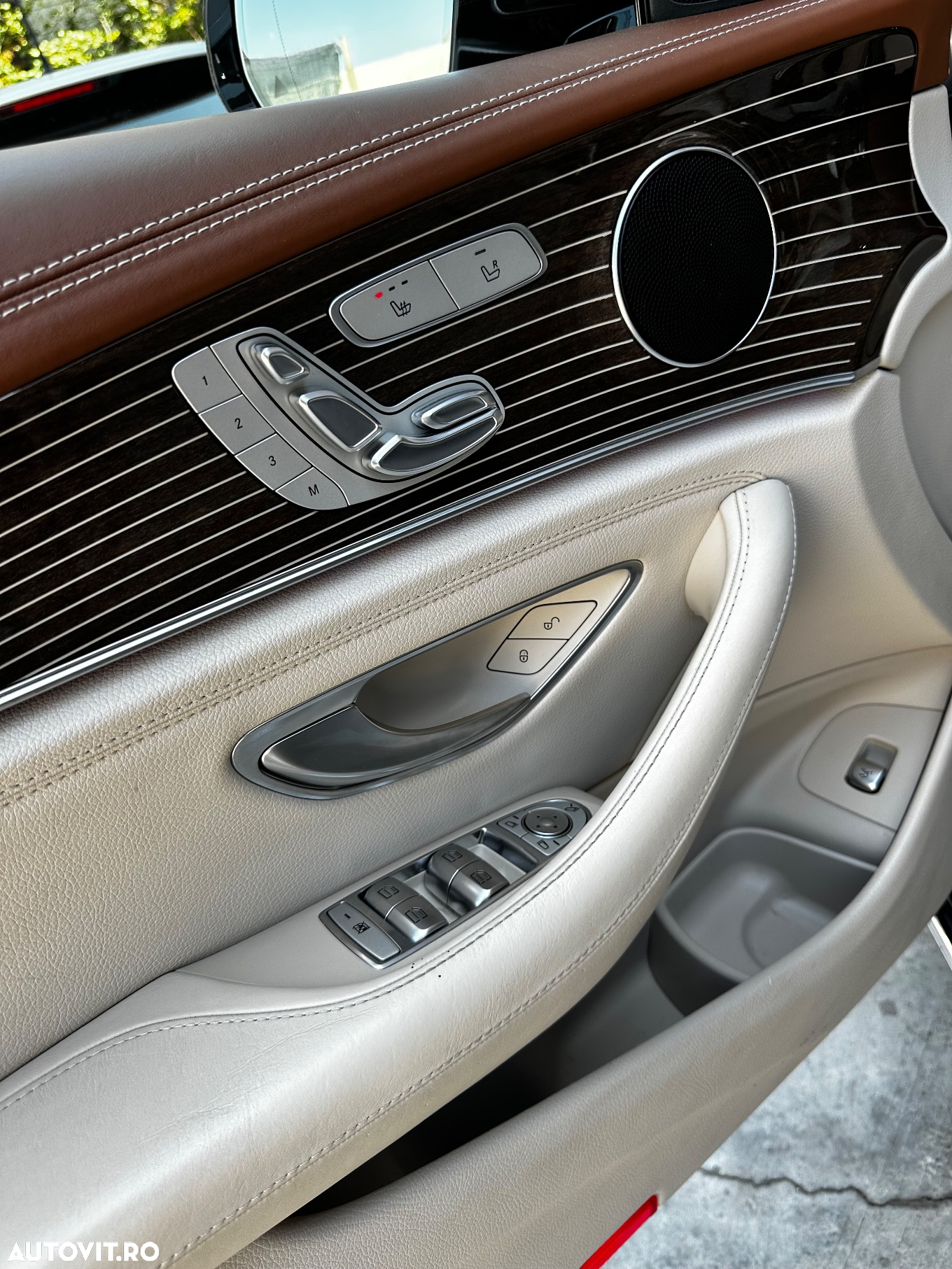 Mercedes-Benz E 220 d 4Matic T 9G-TRONIC AMG Line - 6