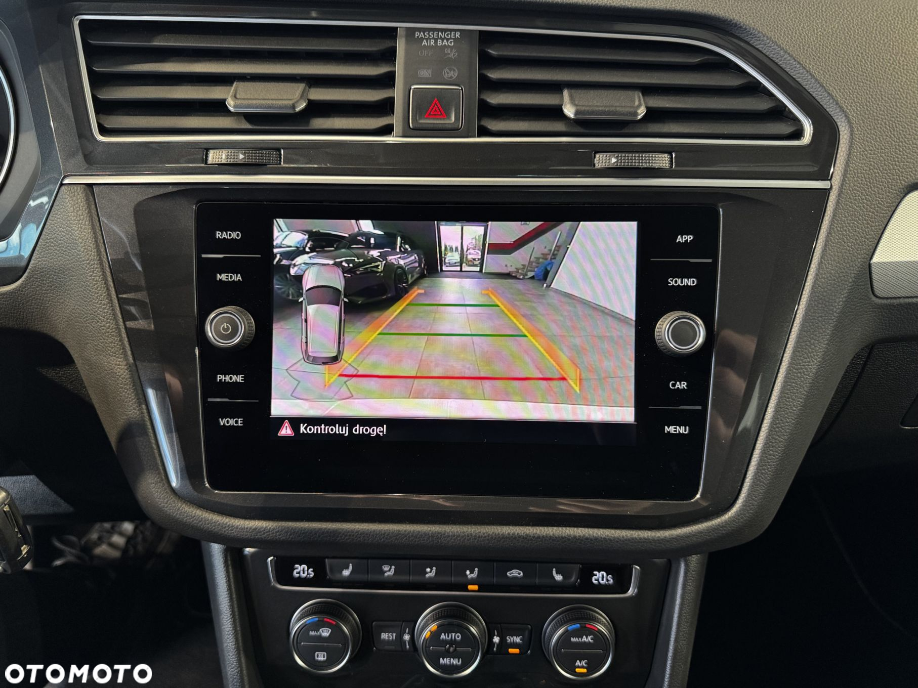 Volkswagen Tiguan - 30