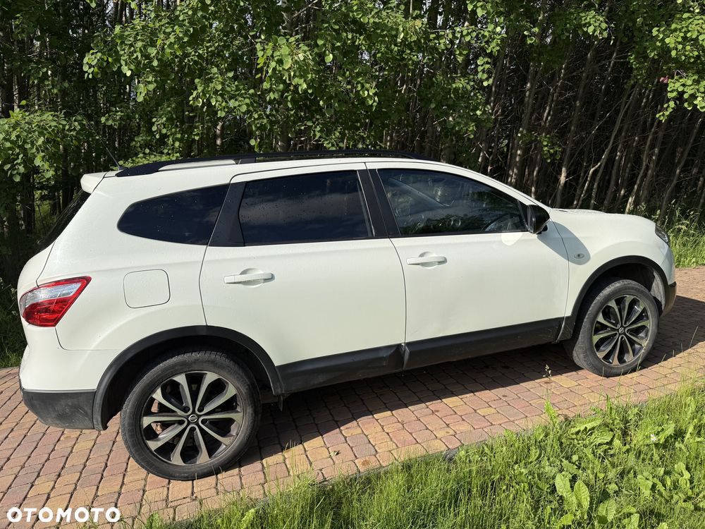 Nissan Qashqai+2 2.0 4x4 Tekna Premium - 1