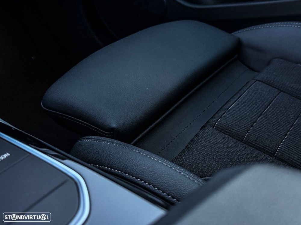BMW i4 eDrive40 - 17
