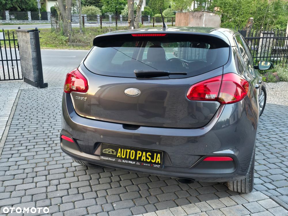 Kia Ceed 1.6 GDI Vision - 12
